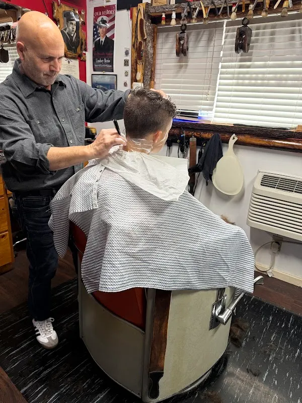 Lindsey's Barbershop — Barber shop in Clifton Park